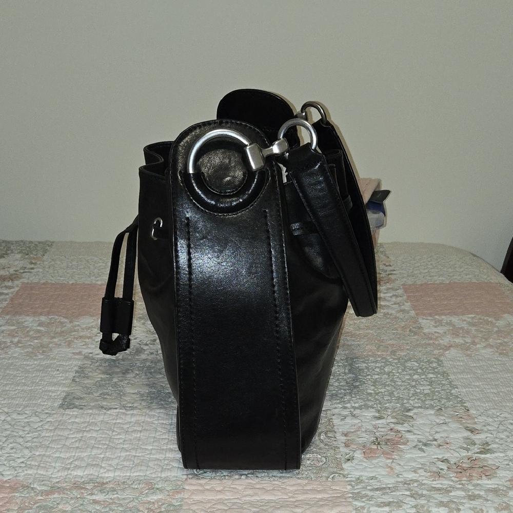 Frye Black Leather Shoulder Bag EUC - Picture 7 of 16